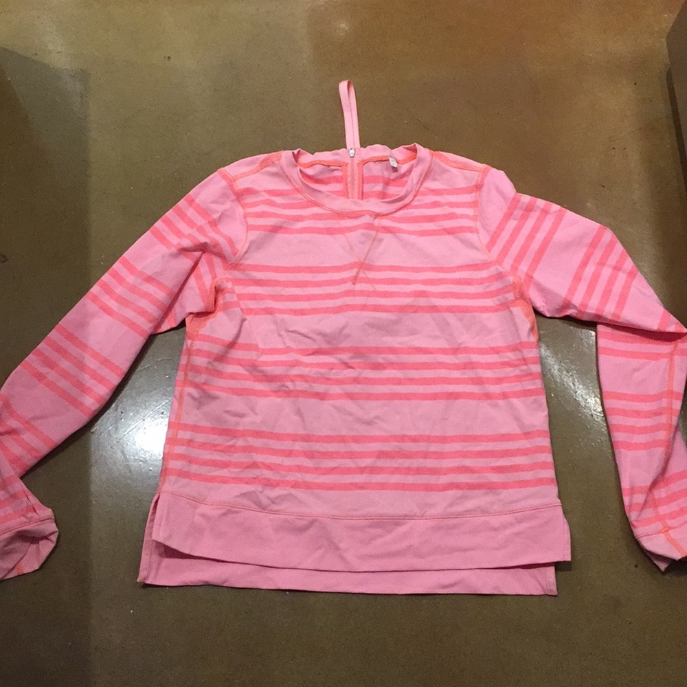 Lululemon pink top